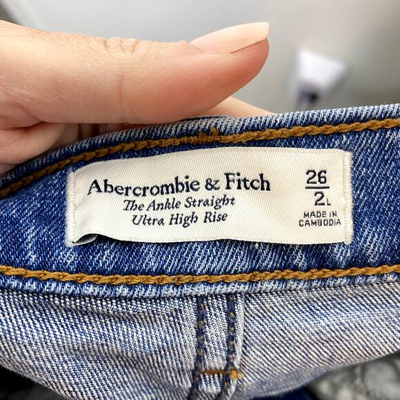 Abercrombie & Fitch Fitted Ultra High Rise Ankle Straight Distressed Denim Jeans - Picture 8 of 8